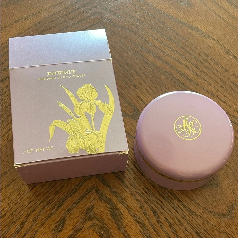 Vintage Intrigue Perfumed Dusting Powder -‎ Lavender